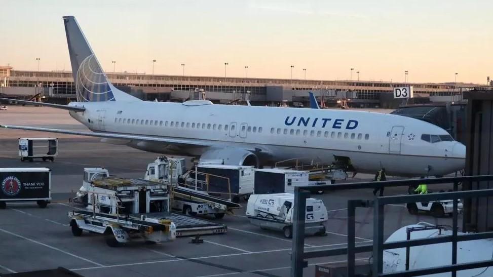 United Airlines will launch flights to three European countries that have lifted mandatory quarantines for visitors who can show they have been vaccinated against COVID-19 - Avaz