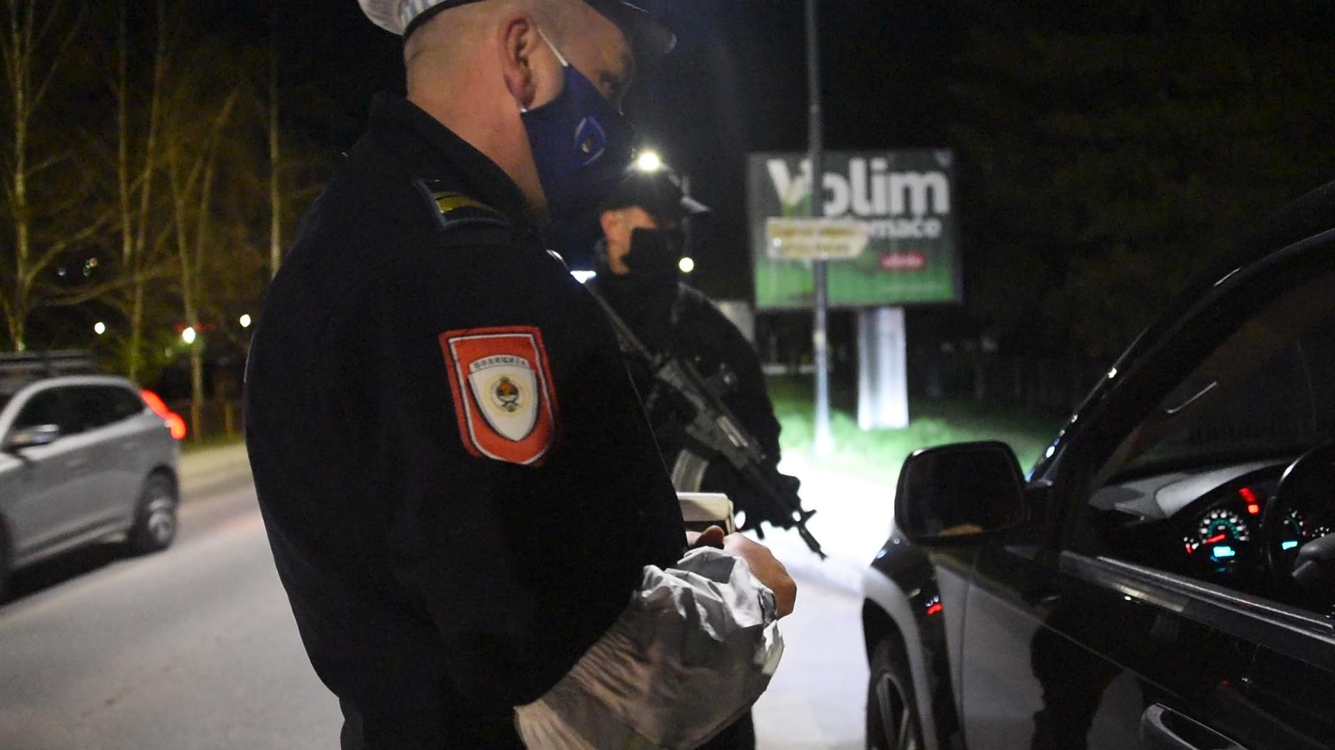 S jednog policijskog punkta - Avaz