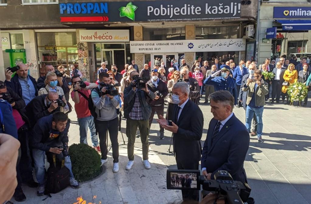 Komšić i Džaferović položili cvijeće - Avaz