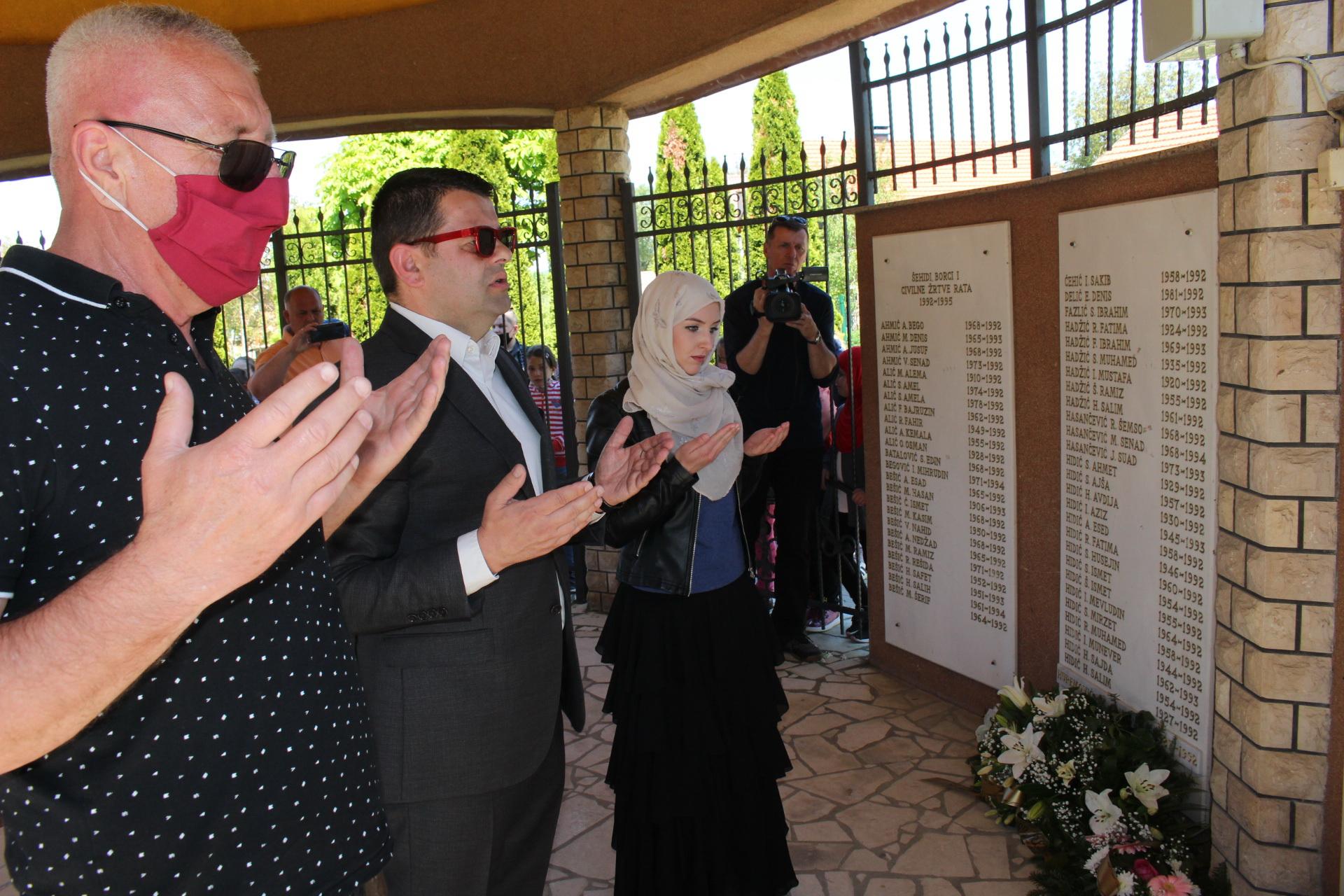 = U šehidskom Turbetu ispisana imena 106 stradali Grapšćana - Avaz