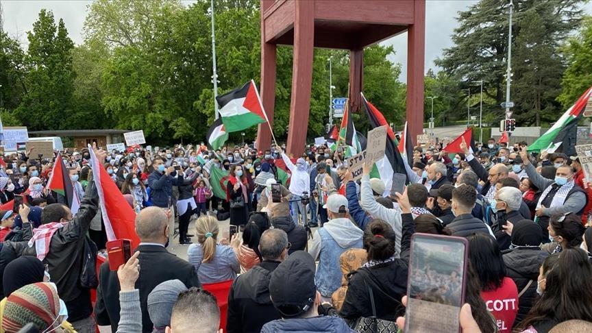 Demonstrators chanted slogans such as "Long live Palestine," "Palestine's capital is Jerusalem" and "Terrorist Israel" - Avaz