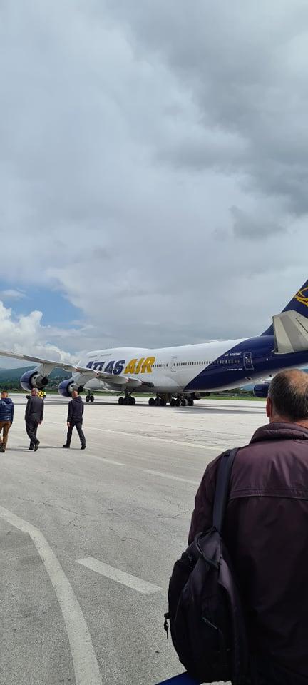 The plane landed with the soldiers at the Sarajevo International Airport - Avaz