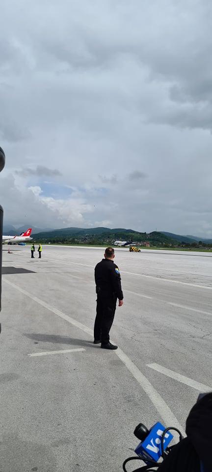 The plane landed with the soldiers at the Sarajevo International Airport - Avaz