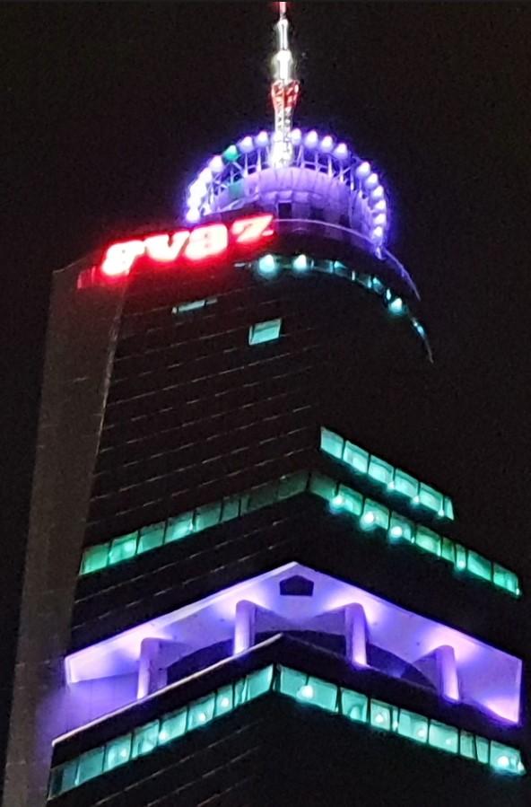 “Avaz Twist Tower” večeras u ljubičastoj boji - Avaz