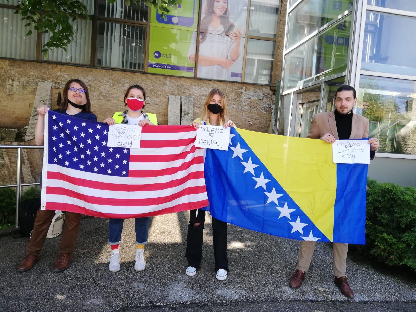 Tuzla: S današnjih protesta studenata u Tuzli - Avaz