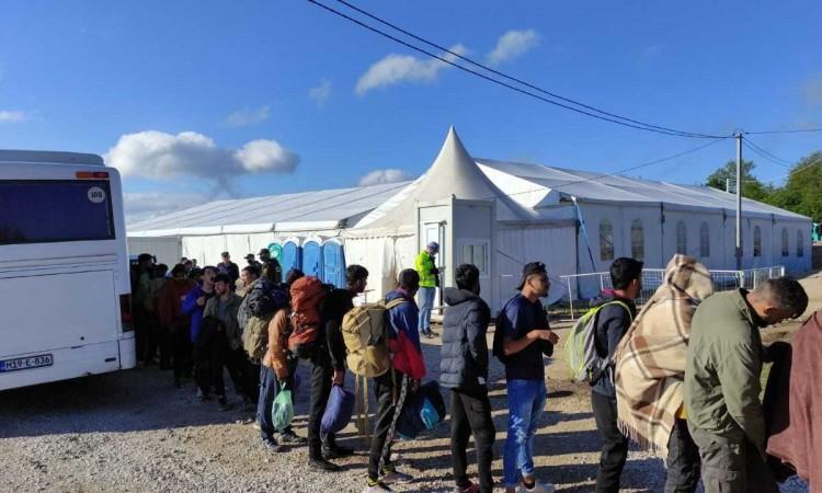 Currently, medical examination, identification and registration activities are being carried out, as well as accommodation in the preventive isolation part of the temporary reception center Lipa - Avaz