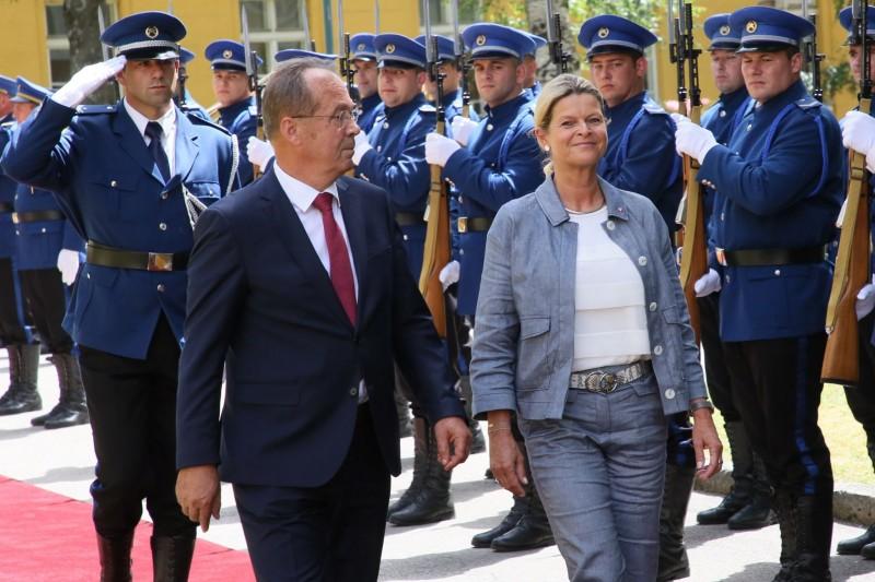 Sifet Podžić and Klaudia Tanner - Avaz