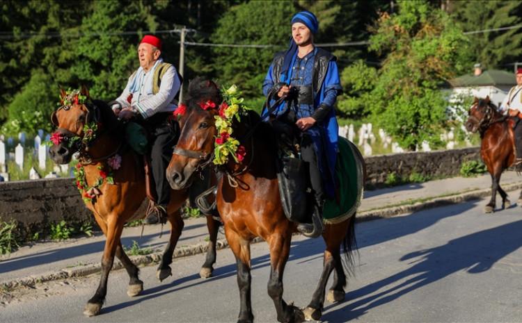 Obustavlja se saobraćaj u Donjem Vakufu zbog "Ajvatovice", pojačan promet vozila na izlazu iz BiH