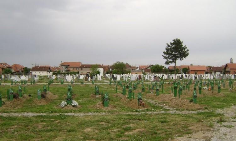 The act burial of the victims from the last war, most likely Bosniak civilians, was organized by the Association of Families of Missing, Forcibly Abducted and Killed Bosniaks from Brčko, in cooperation with the Tuzla Commemorative Center - Avaz