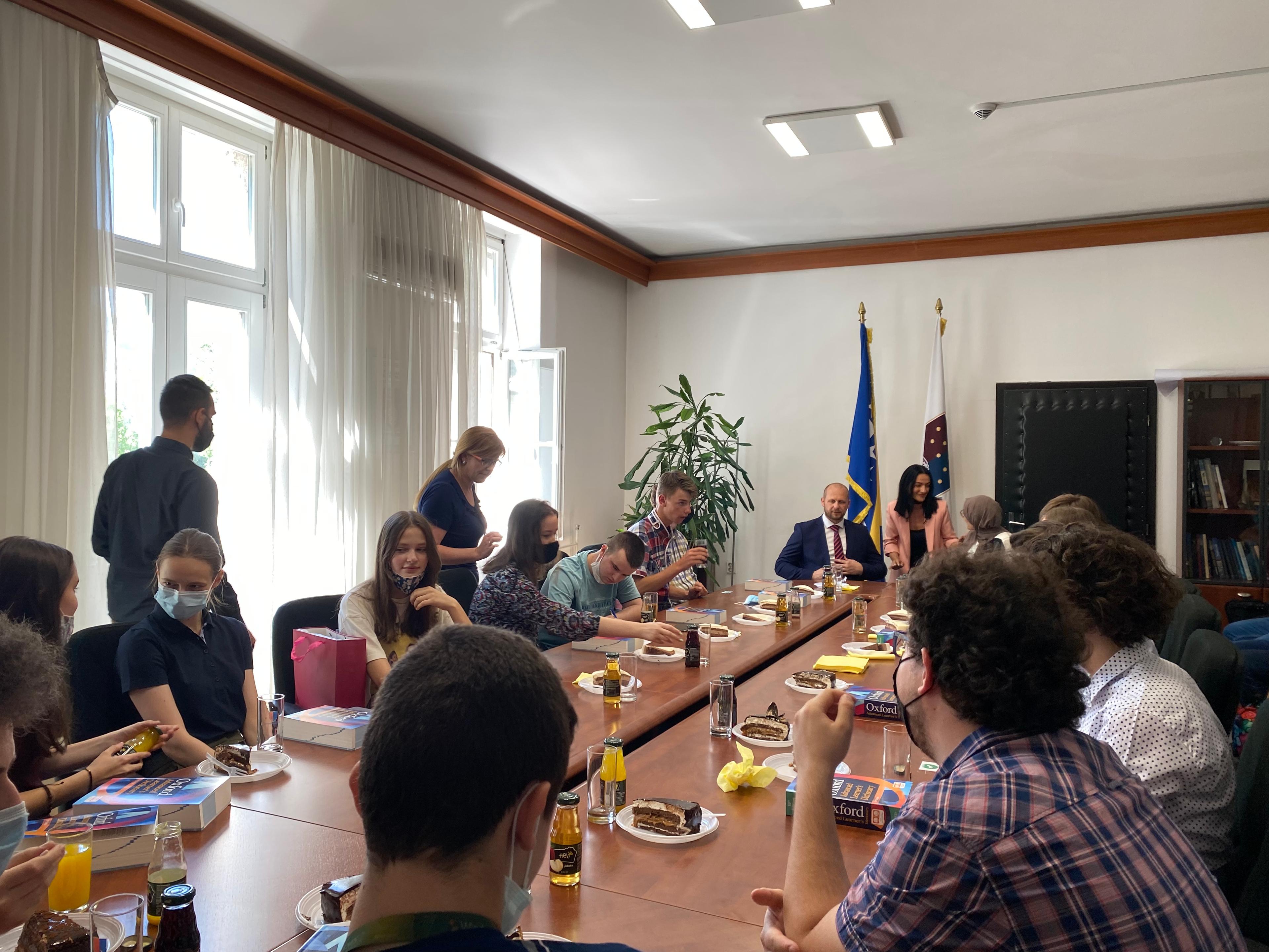 Učenici razgovarali sa predsjedavajućim i ministricom - Avaz