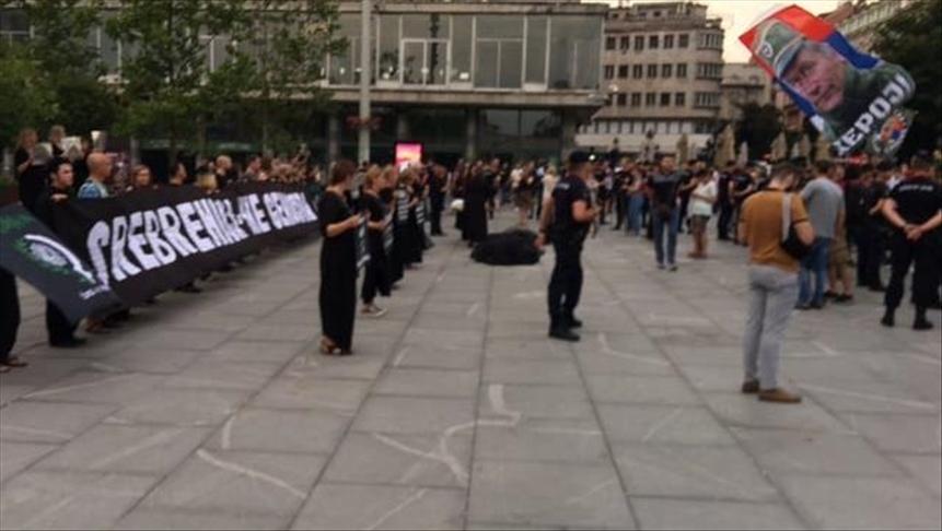 Policija spriječila desničare da napadnu žene - Avaz