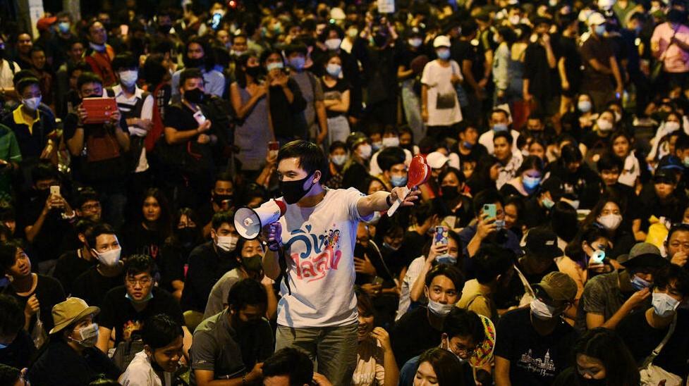 A dozen Thai pro-democracy student activists have been charged with royal defamation over a rally outside the German embassy last year - Avaz