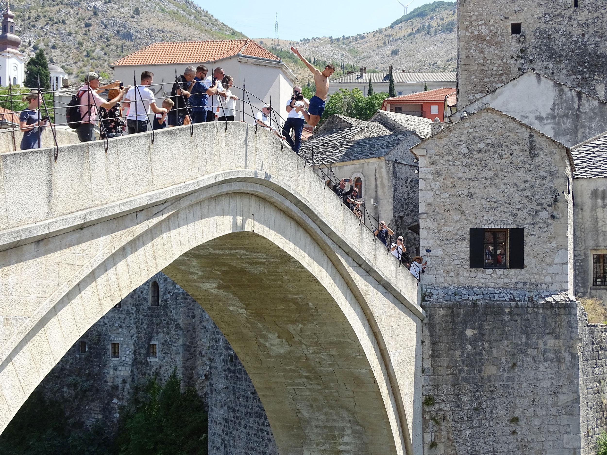 Danas izveden skok za godišnjicu obnove Starog mosta - Avaz