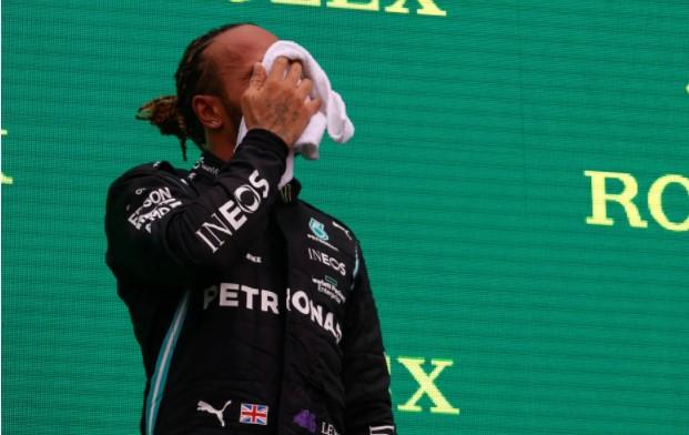 Hamilton izazvao paniku, vozaču Mercedesa pozlilo nakon utrke