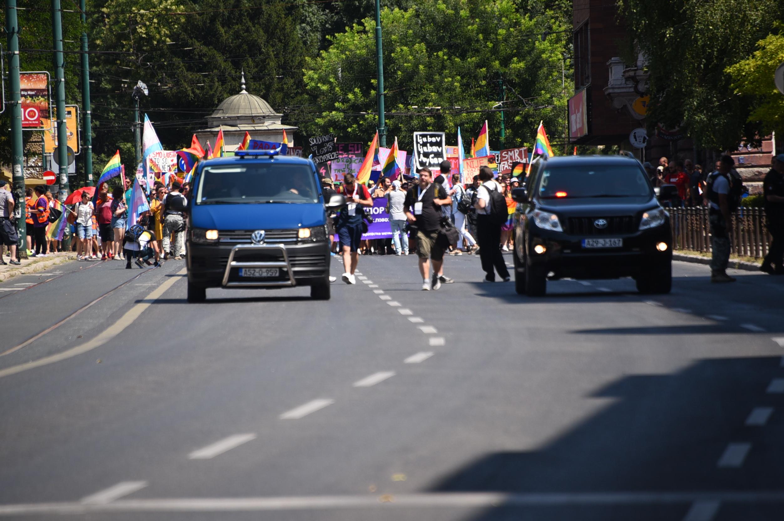 MUP KS o Bh. povorci ponosa i “Anti LGBT” protestu: Policijski službenici bili su na visini zadatka