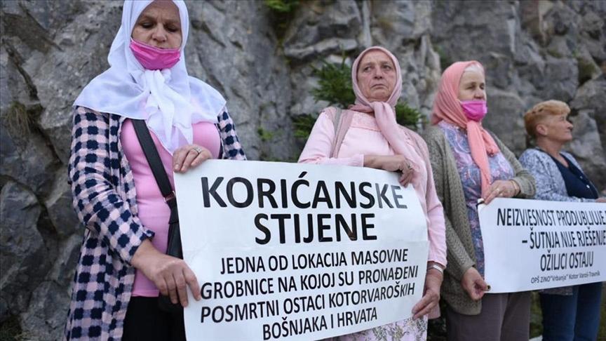 Porodice žrtava na Korićanskim stijenama - Avaz