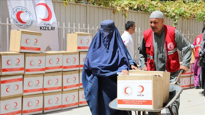 The distribution ceremony, held at the local Afghan Red Crescent Society, was attended by the group’s head Mevlevi Sifatullah Qureshi and staffers of the Turkish Red Crescent Afghanistan delegation - Avaz