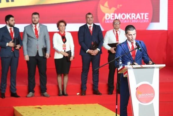 Demokrate: Preigrao si se Abazoviću, provalili su te svi