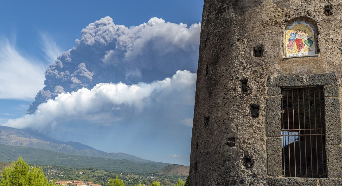 53. erupcija od početka godine - Avaz