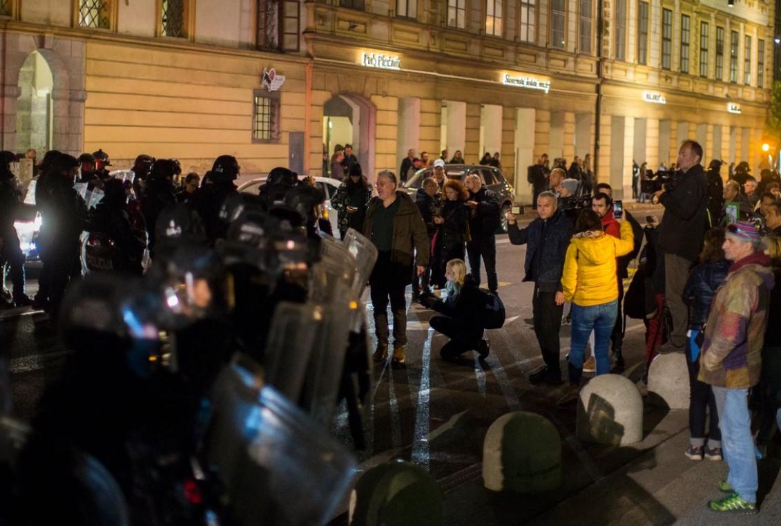 Više hiljada demonstranata na ulicama Ljubljane - Avaz