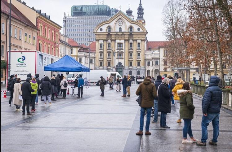 Zadnjih dana broj zaraza u Sloveniji eksponencijalno raste - Avaz