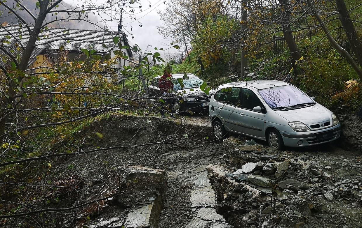 Klizište napravilo probleme - Avaz