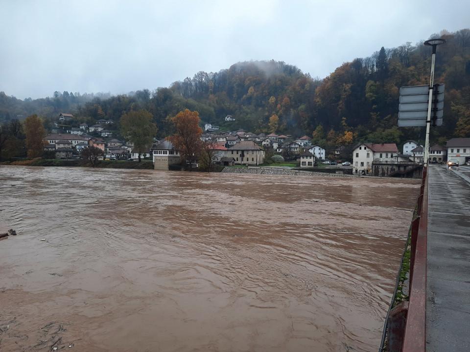 Vodostaj rijeke Bosne u Doboju sinoć u 21:30 sati iznosio je 313 centimetara - Avaz