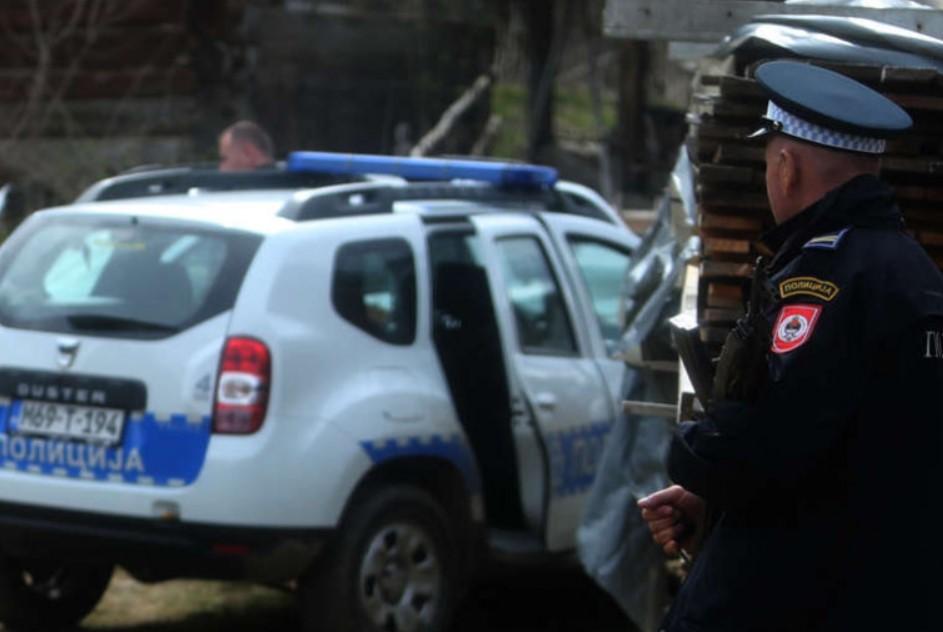 Uhapšen muškarac koji je nožem napao policajce