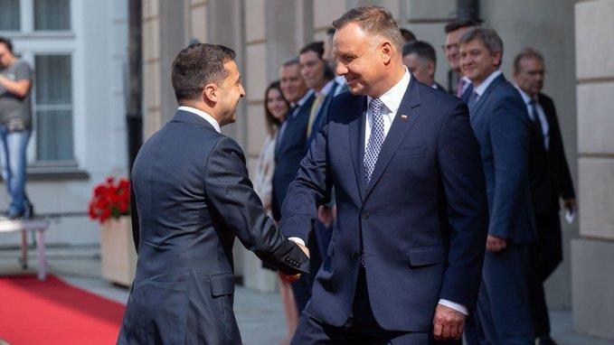 Ukrainian, Polish presidents discuss hybrid attack on their countries