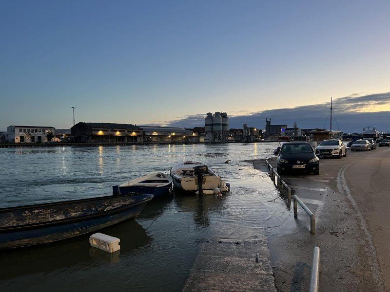 U Metkoviću se Neretva izravnala s Malom rivom