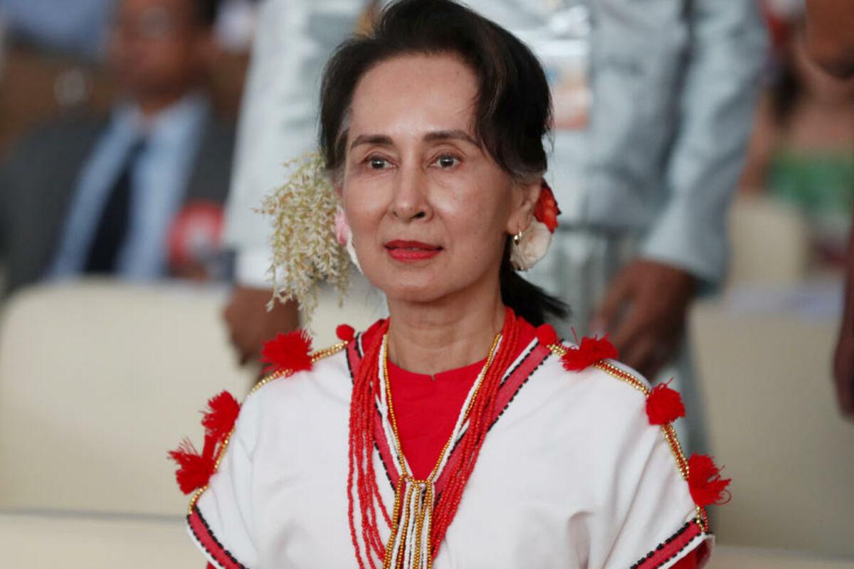 Aung San Su Ći - Avaz