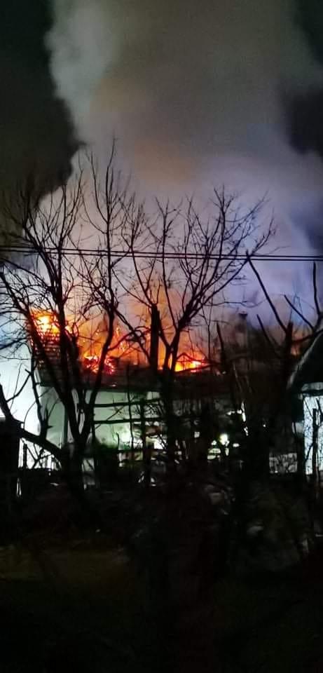 Požar na porodičnoj kući u Đurđeviku - Avaz