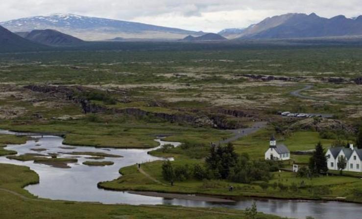 Avion je pronađen u dijelu jezera oko 50 kilometara istočno od Reykjavika - Avaz