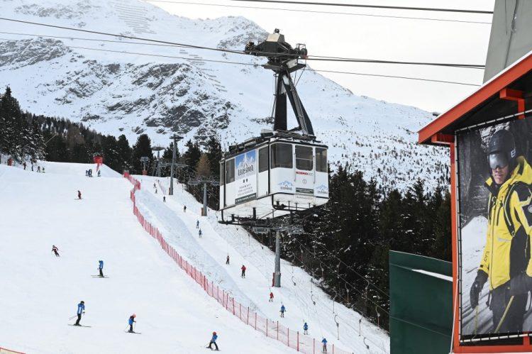 Spašeno 25 ljudi koji su bili zaglavljeni na žičari u Gruziji