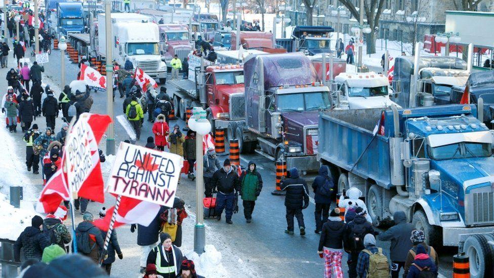 Protesti počeli kao okupljanje protiv mjera za javno zdravlje - Avaz