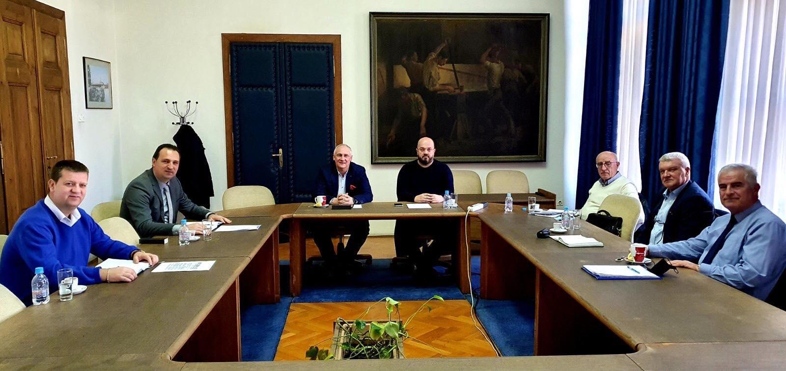 Ministri Vlade KS održali sastanak sa direktorom Željeznica FBiH