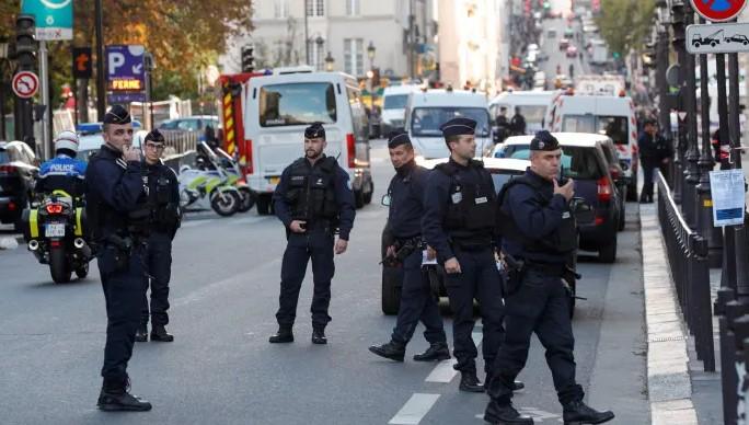 Hiljade policajaca u Parizu i okolnim gradovima - Avaz