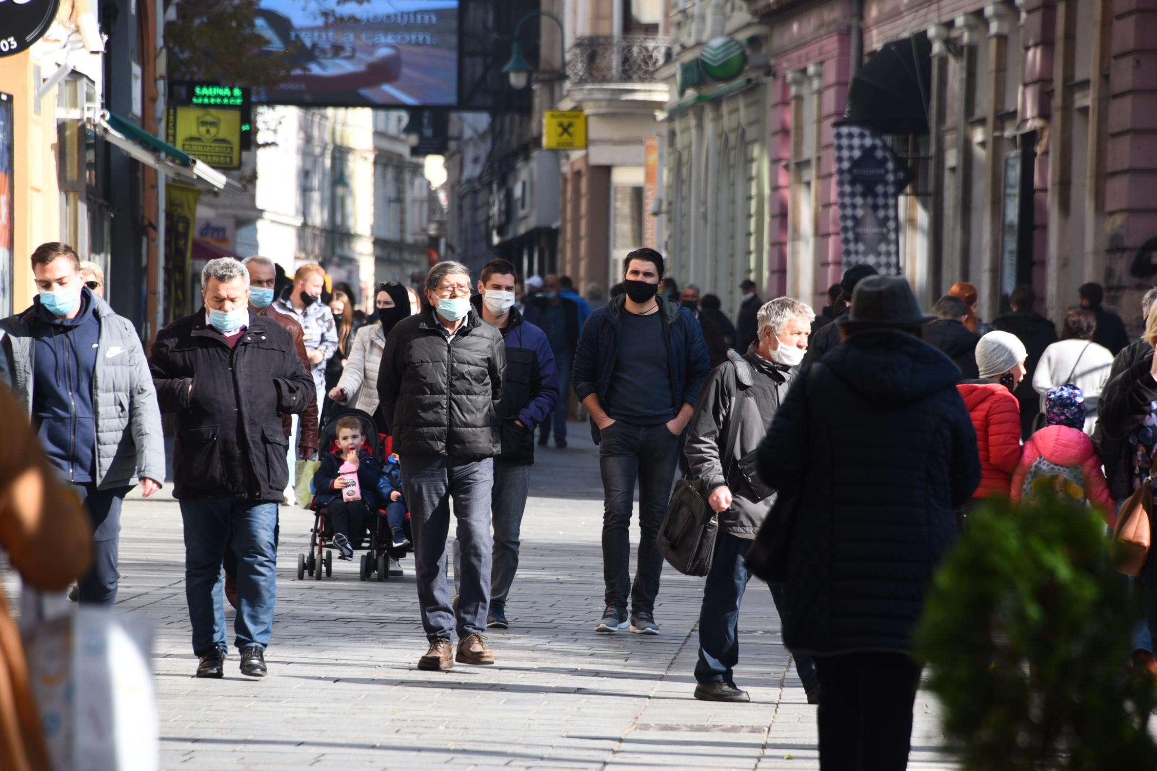 Maske više nisu obavezne ni u zatvorenom