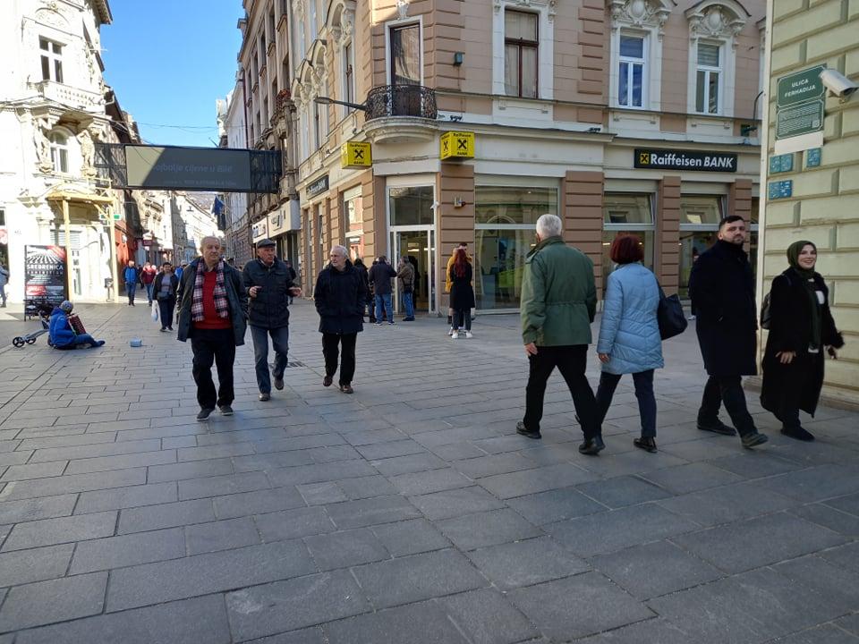 Šetnja u centru grada - Avaz