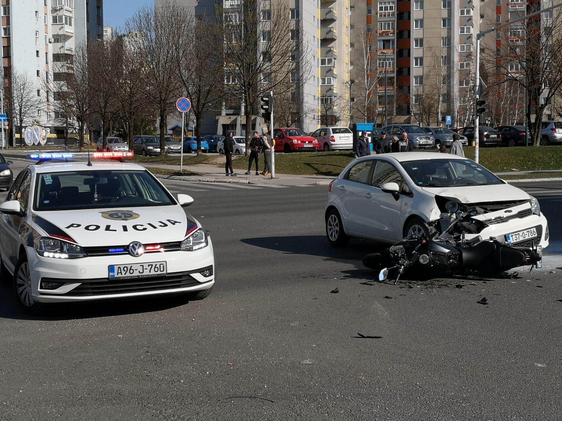 Sa mjesta nesreće - Avaz