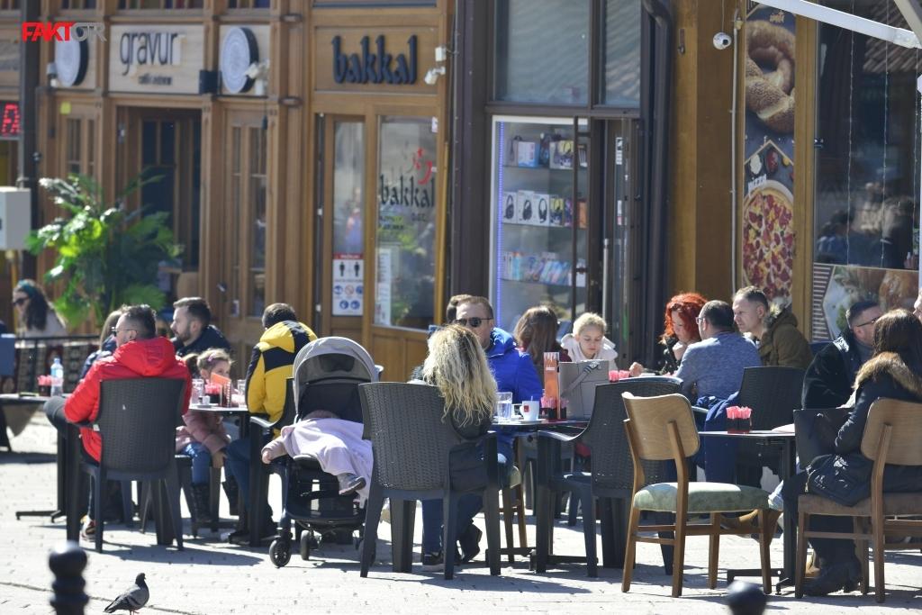 Dnevna temperatura zraka uglavnom između 12 i 18, na jugu zemlje do 21 stepen - Avaz