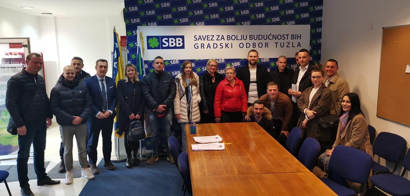 Gradskom odboru SBB-a u Tuzli jučer je pristupilo novih 35 članova - Avaz