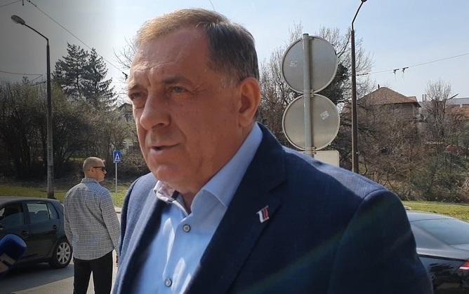 Dodik nakon što je u Tužilaštvu ispitan u svojstvu osumnjičenog: Neka podignu optužnicu, pa da idemo na sud!