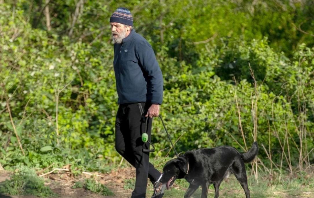 Šta se dešava s doktorom Hausom, legendarni glumac neprepoznatljiv s gustom, dugom bradom