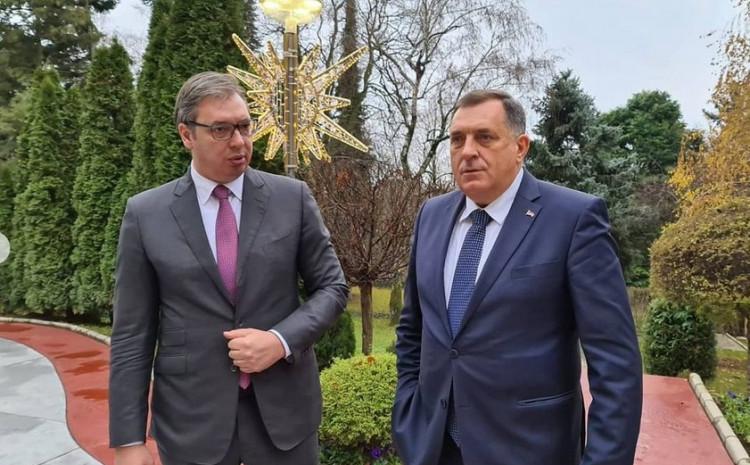 Aleksandar Vučić i Milorad Dodik - Avaz