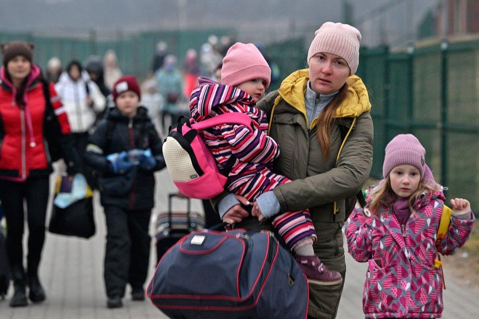 UN: Skoro pet miliona ljudi je napustilo Ukrajinu, najviše idu u ove zemlje