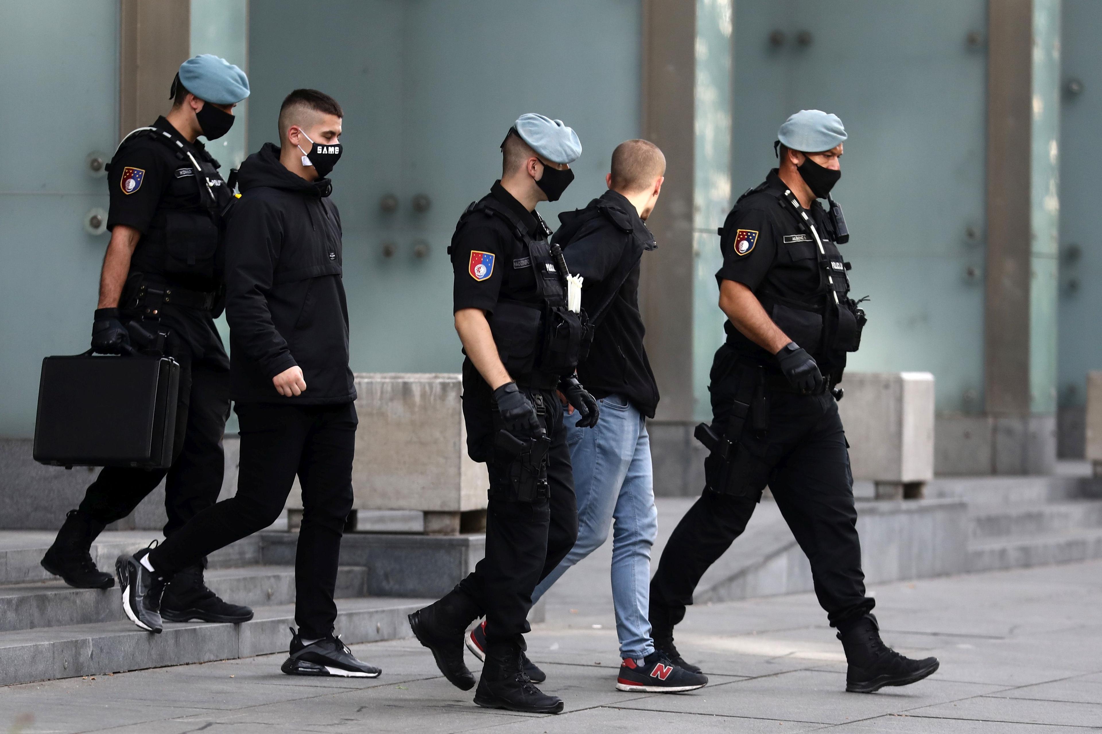 Pitanje je dana  kome će policija pokucati vrata - Avaz