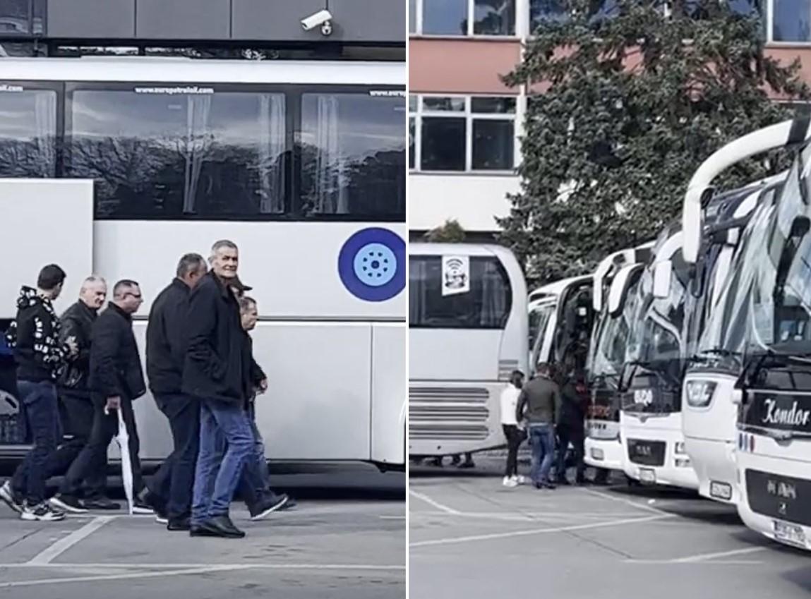 Završen skup u Banjoj Luci: Učesnici stigli autobusima