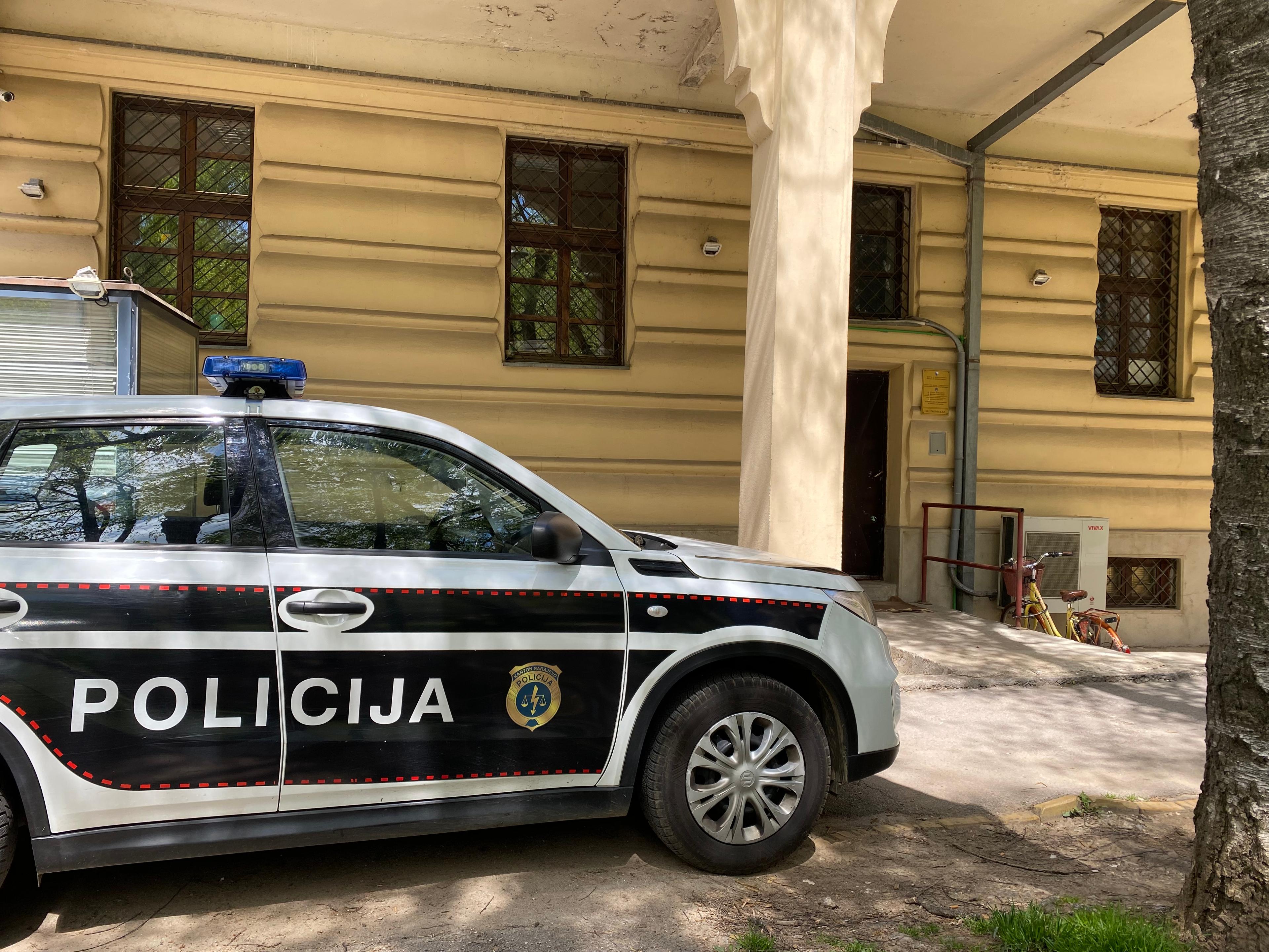 Policija privela dvojicu uhapšenih - Avaz