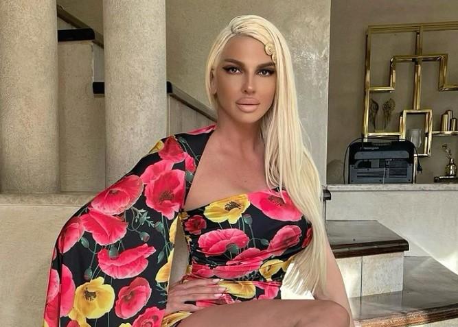 Jelena Karleuša u nikad izazovnijem izdanju: Providni kombinezon pokazao sve